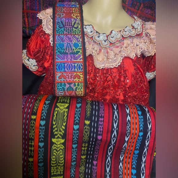 Trajes típicos de Guatemala Corte de 8 varas corte fino - Picture 6 of 9